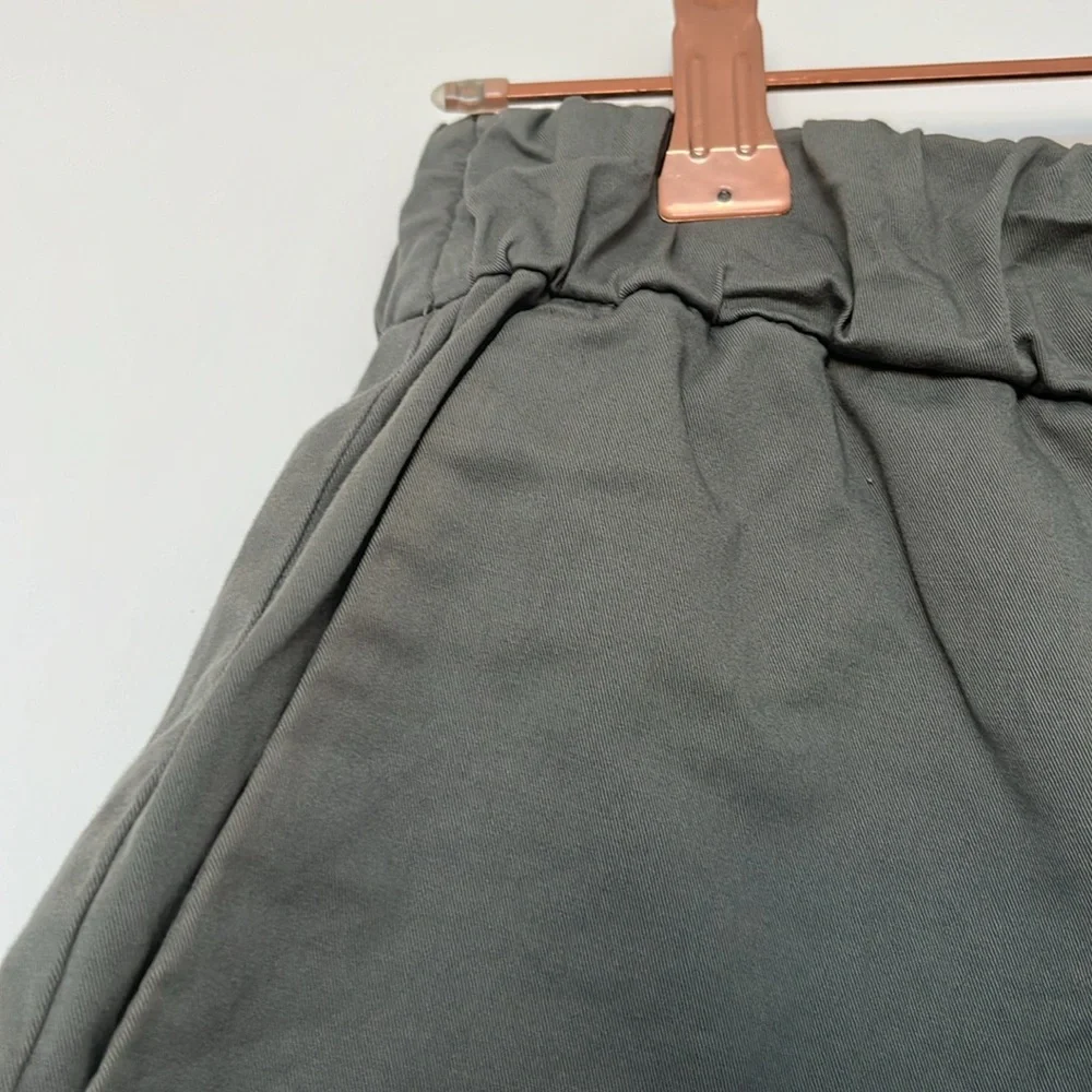 Everlane Easy Short - Picture 2 of 8